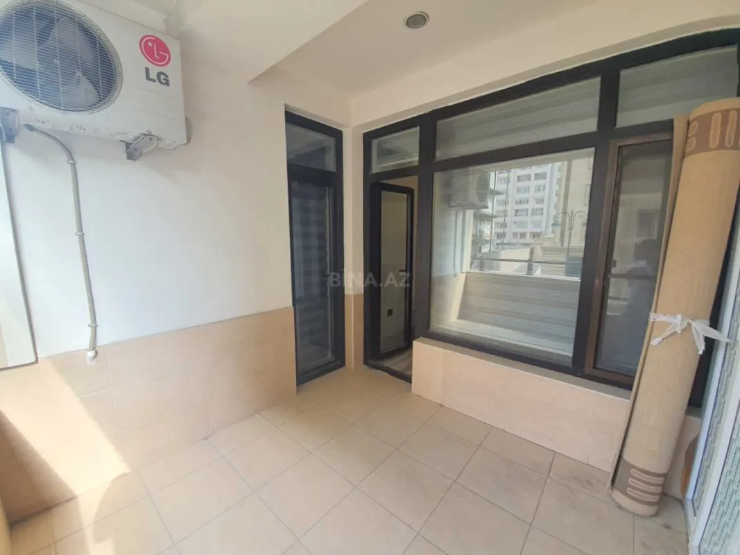 Kirayə verilir 3 otaqlı mənzil 150 m²