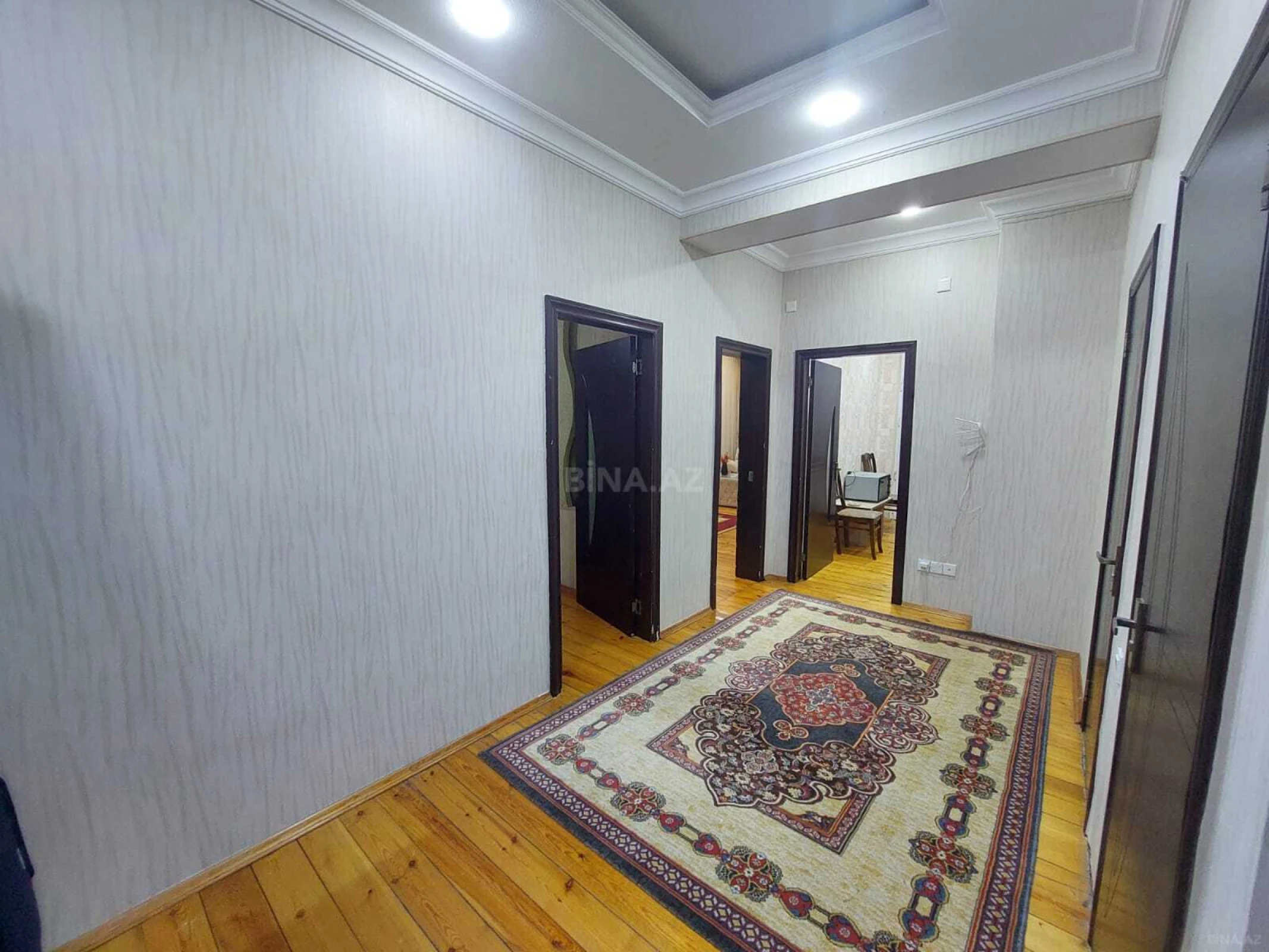 Satılır 2 otaqlı mənzil 90 m²