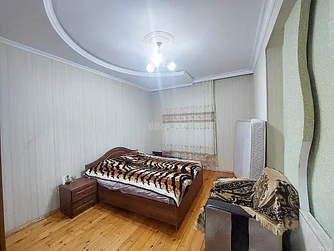 Satılır 2 otaqlı mənzil 90 m²