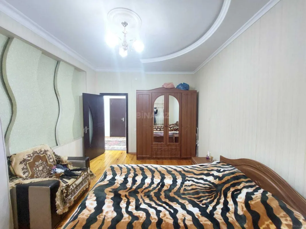 Satılır 2 otaqlı mənzil 90 m²