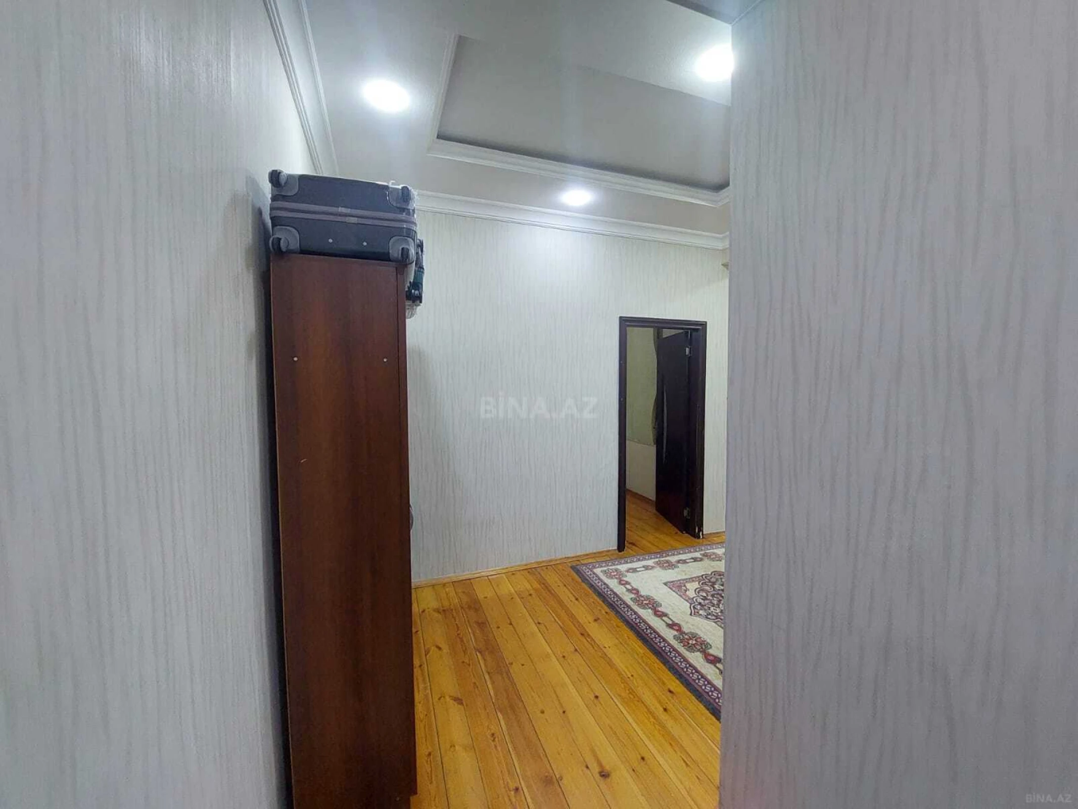 Satılır 2 otaqlı mənzil 90 m²