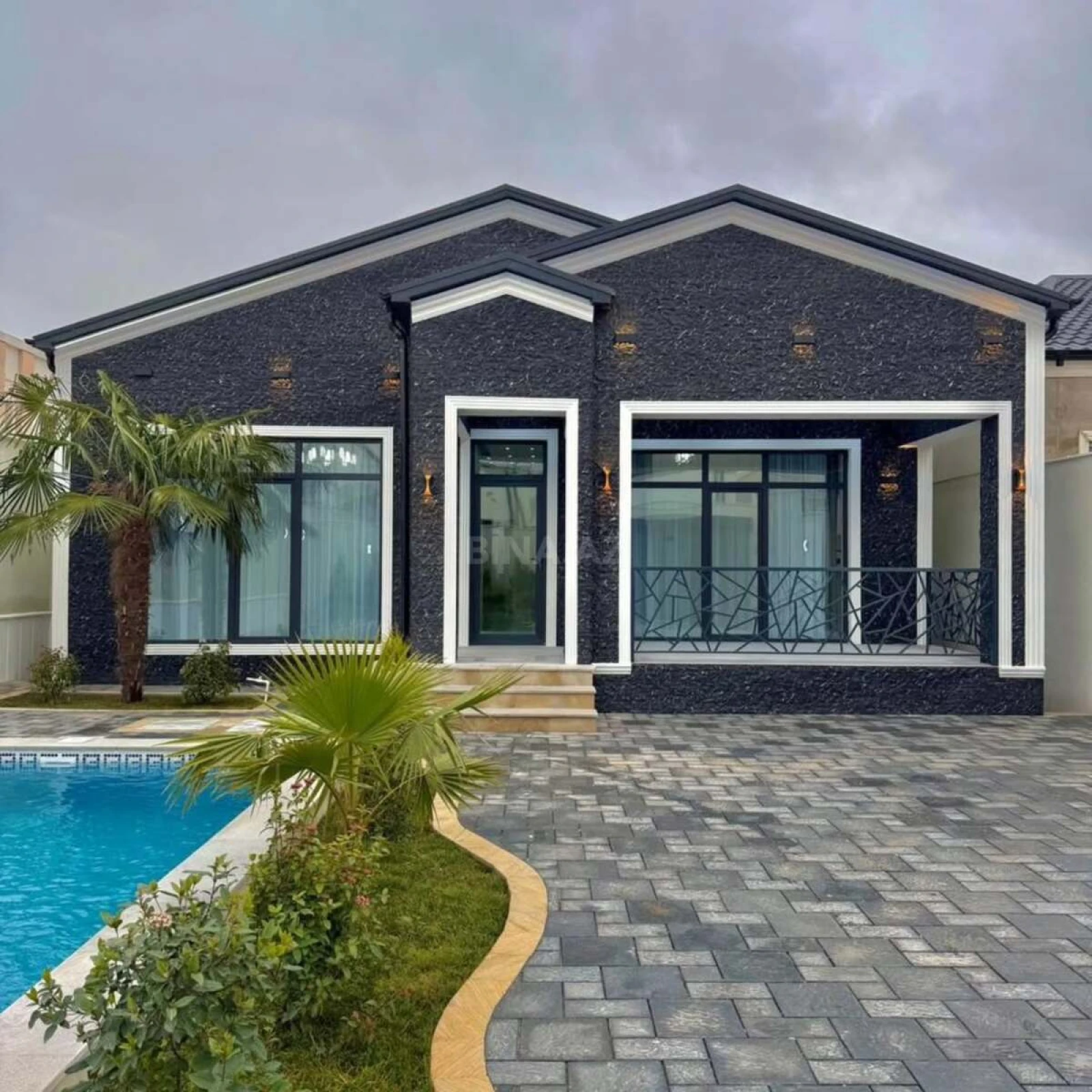 Satılır 4 otaqlı həyət evi 160 m²