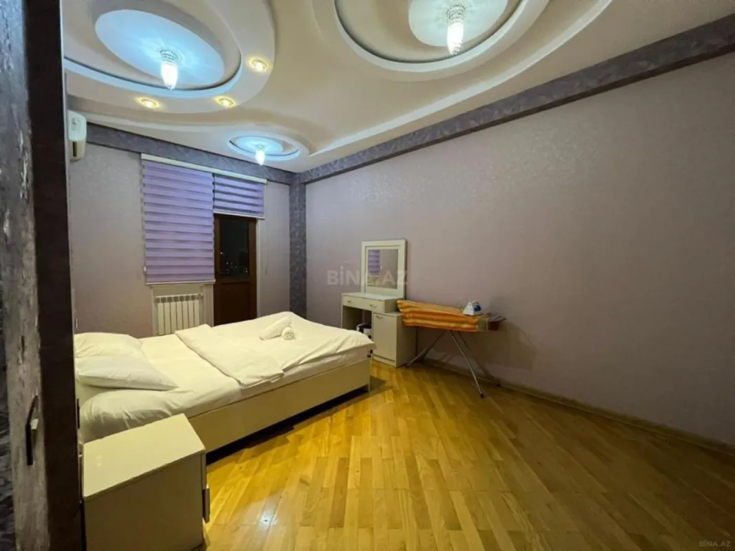 Kirayə verilir 2 otaqlı mənzil 80 m²