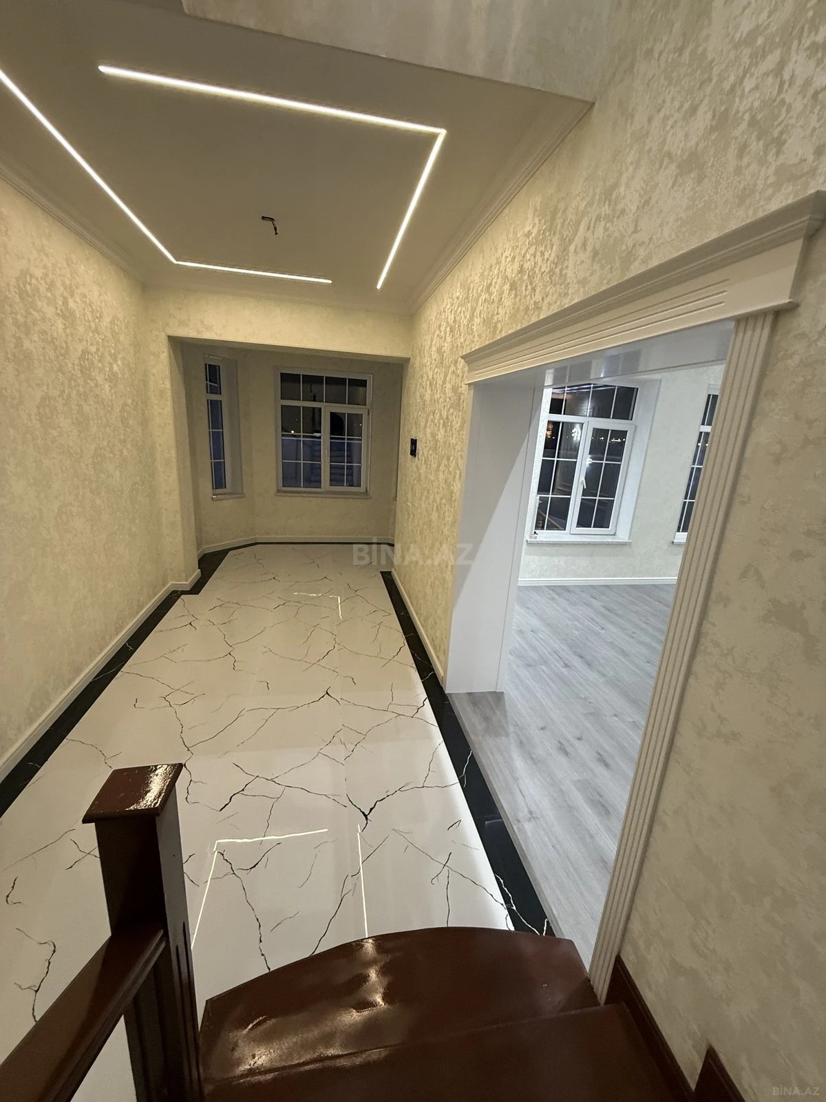 Satılır 6 otaqlı həyət evi 250 m²