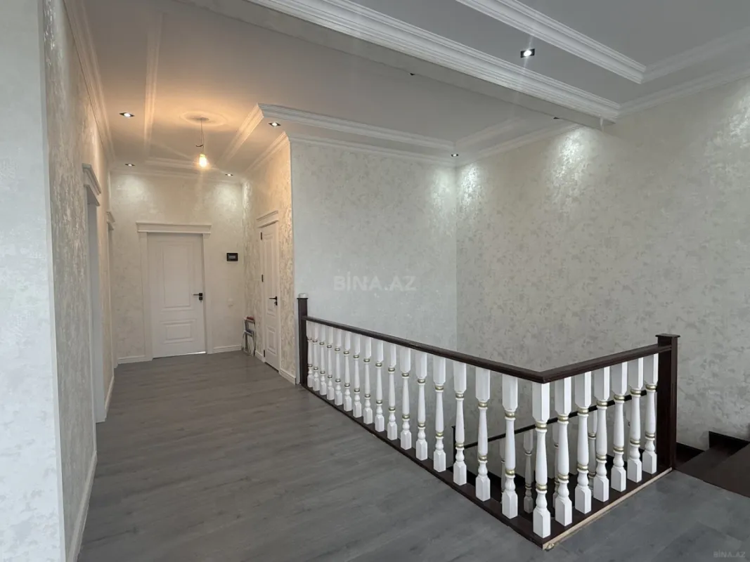 Satılır 6 otaqlı həyət evi 250 m²
