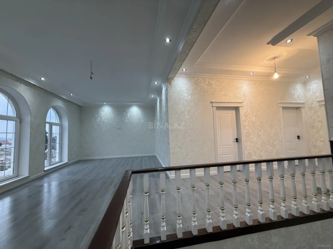 Satılır 6 otaqlı həyət evi 250 m²