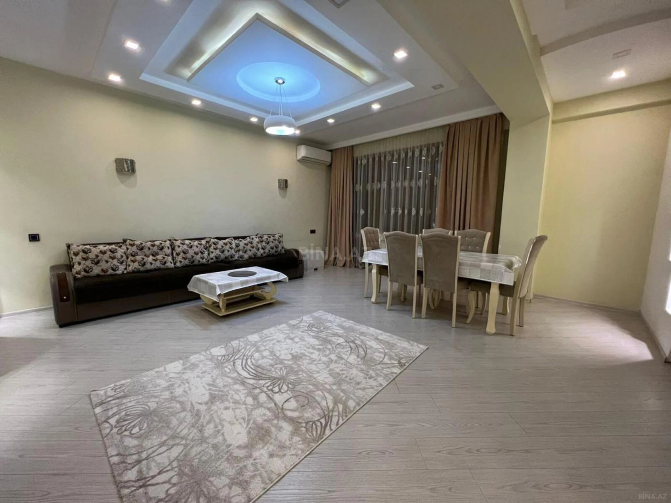 Kirayə verilir 2 otaqlı mənzil 80 m²