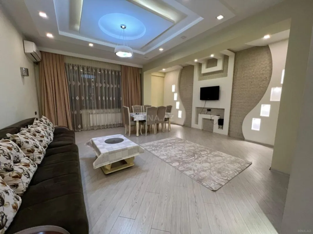 Kirayə verilir 2 otaqlı mənzil 80 m²