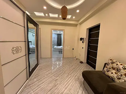 Kirayə verilir 2 otaqlı mənzil 80 m²