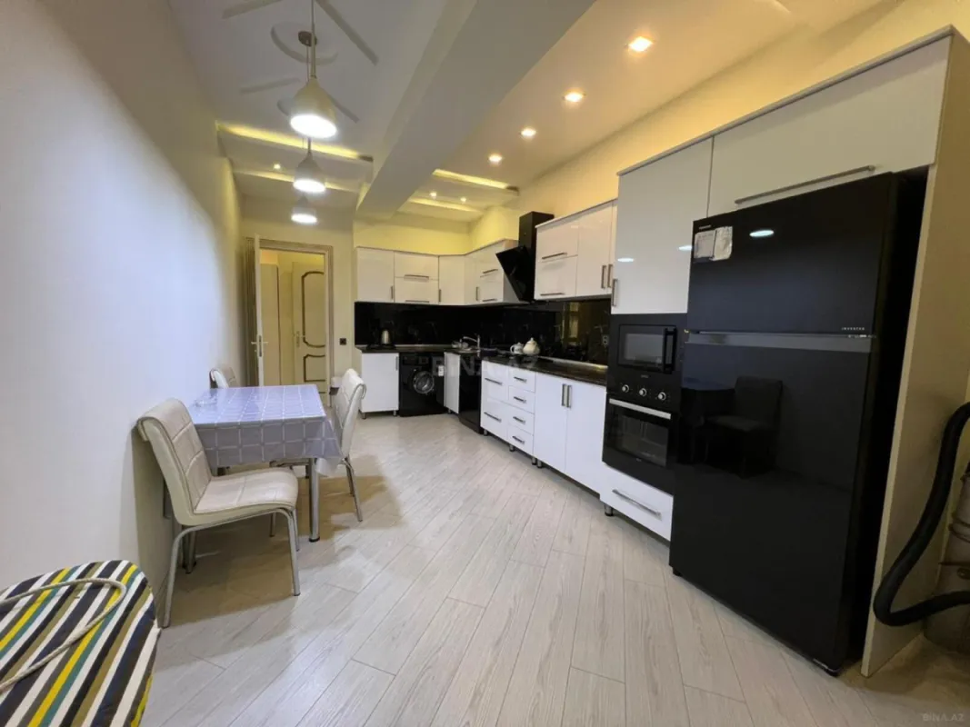 Kirayə verilir 2 otaqlı mənzil 80 m²
