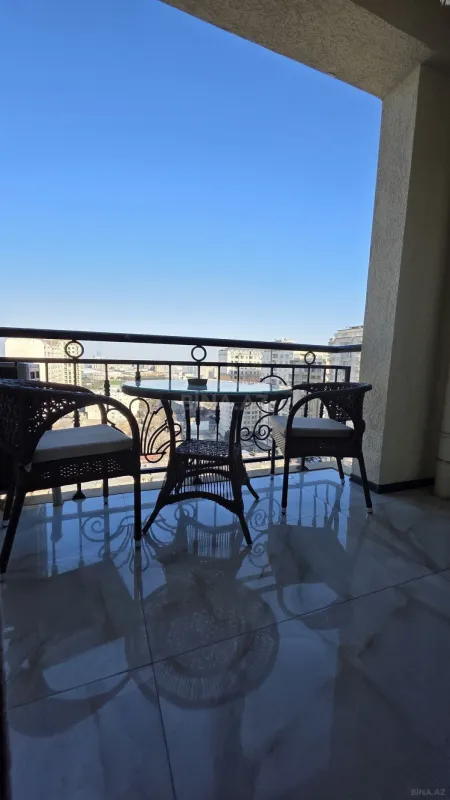 Satılır 3 otaqlı mənzil 142 m²