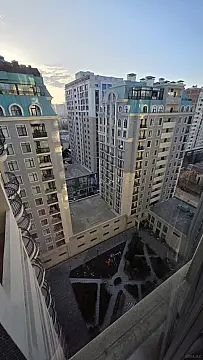 Satılır 3 otaqlı mənzil 142 m²