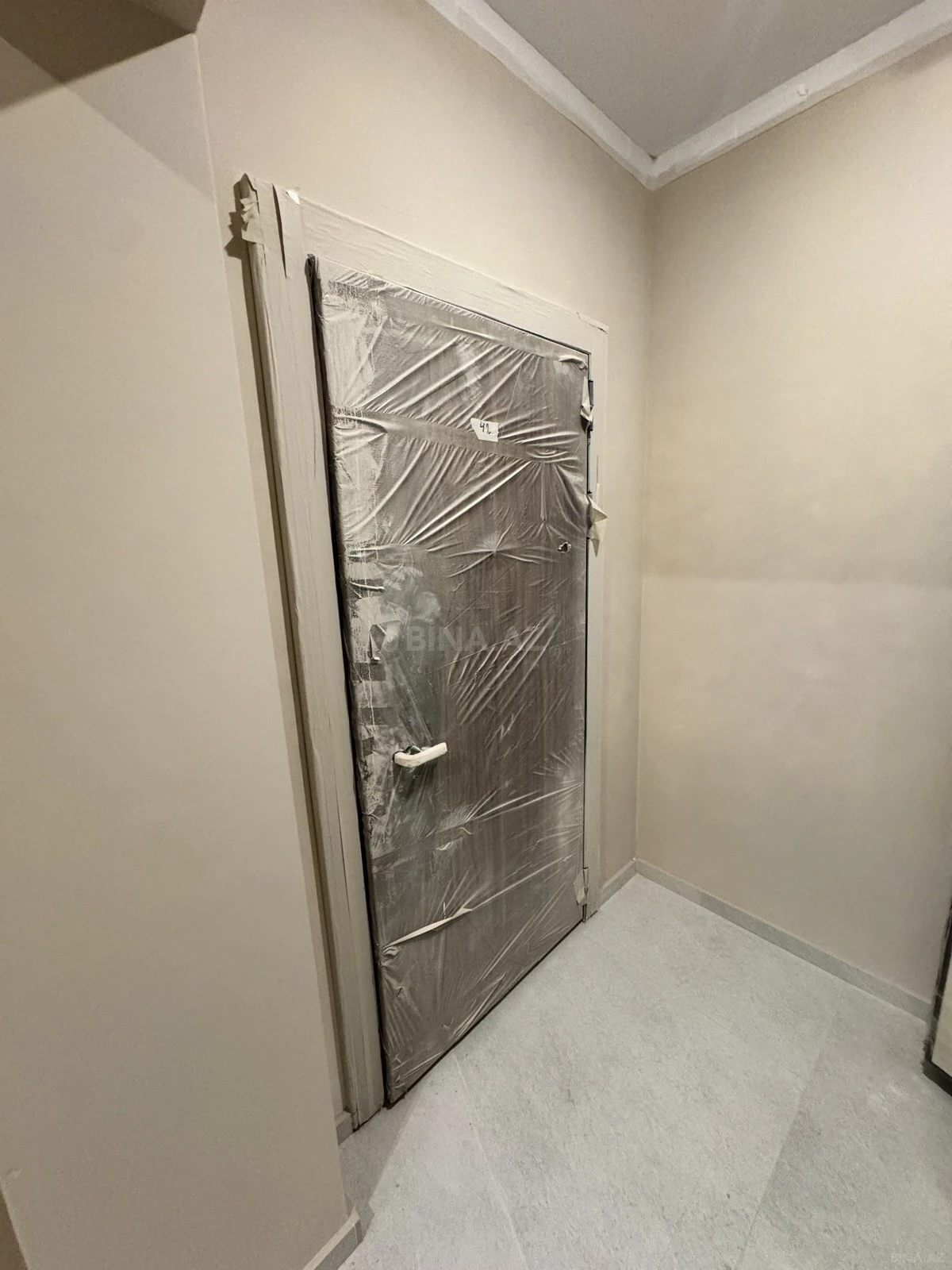 Satılır 3 otaqlı mənzil 112 m²