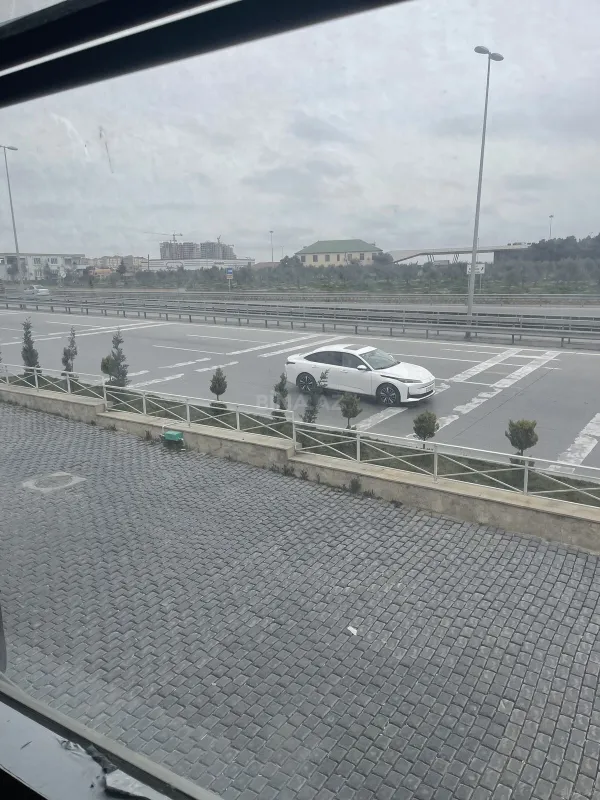 Kirayə verilir obyekt 130 m²