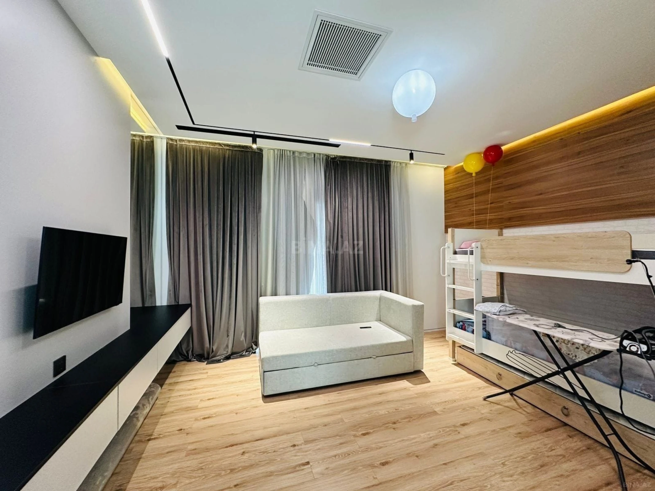 Kirayə verilir 6 otaqlı həyət evi 550 m²