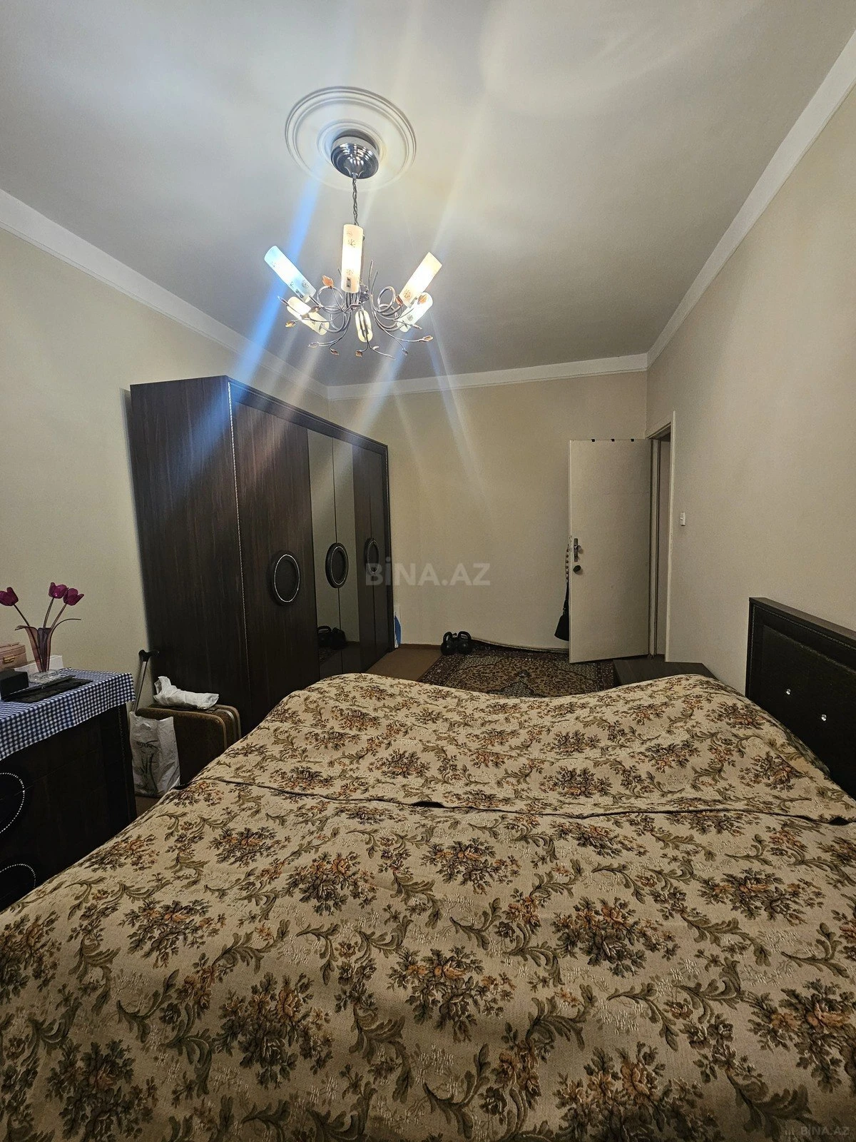 Satılır 5 otaqlı mənzil 130 m²