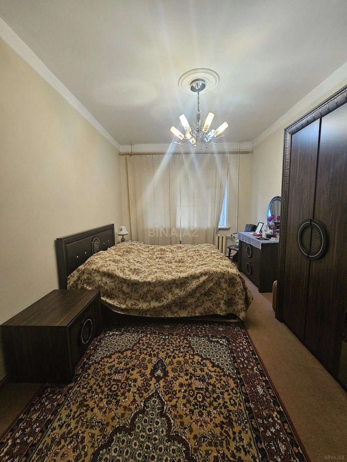 Satılır 5 otaqlı mənzil 130 m²
