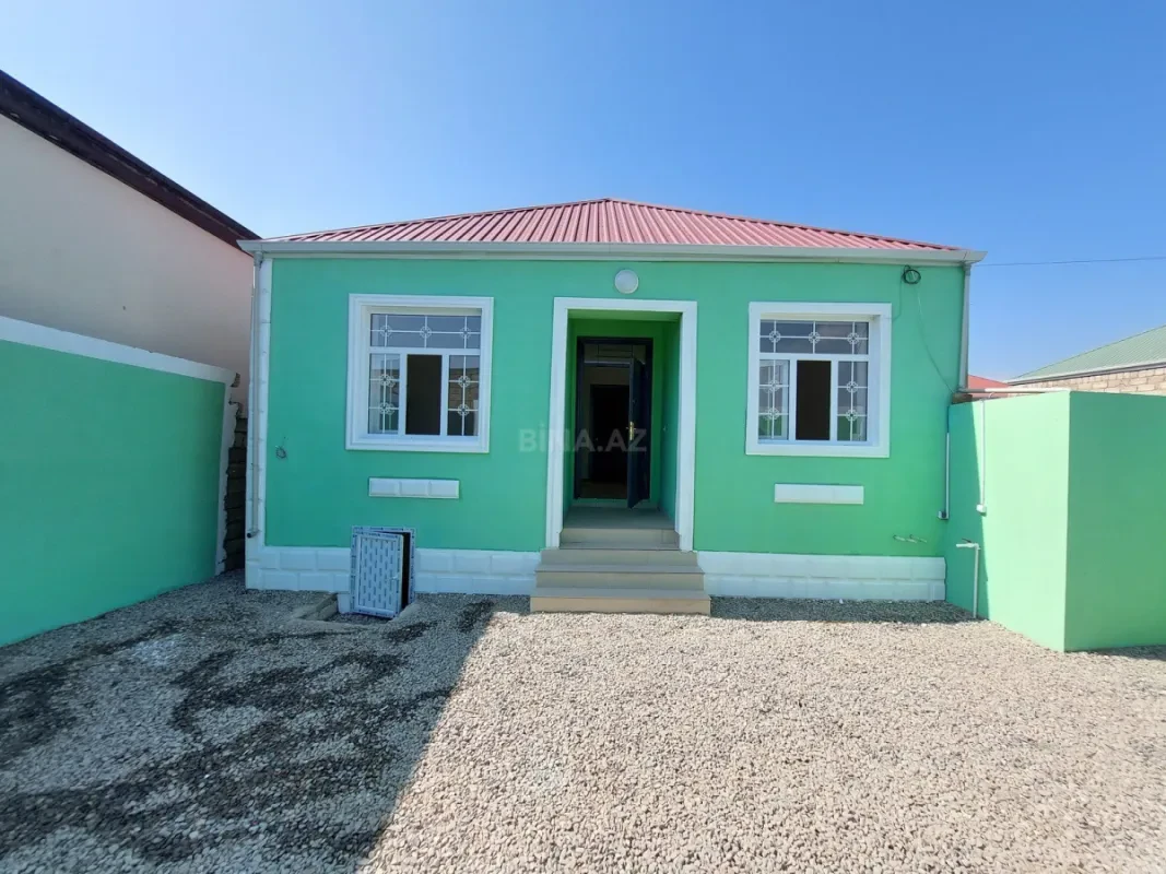 Satılır 4 otaqlı həyət evi 100 m²