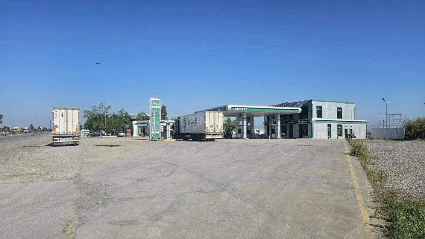 Satılır obyekt 4400 m²