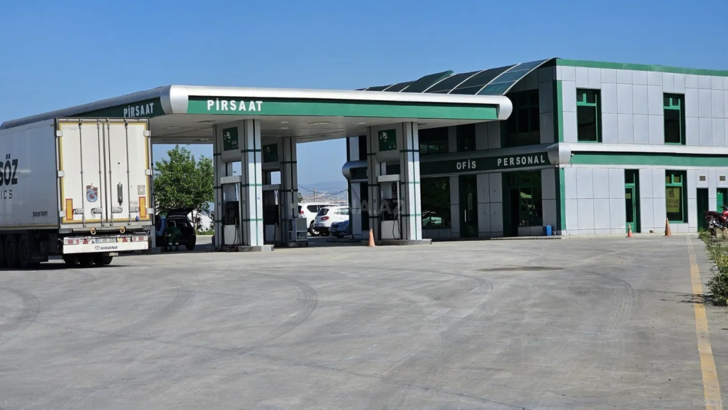 Satılır obyekt 4400 m²