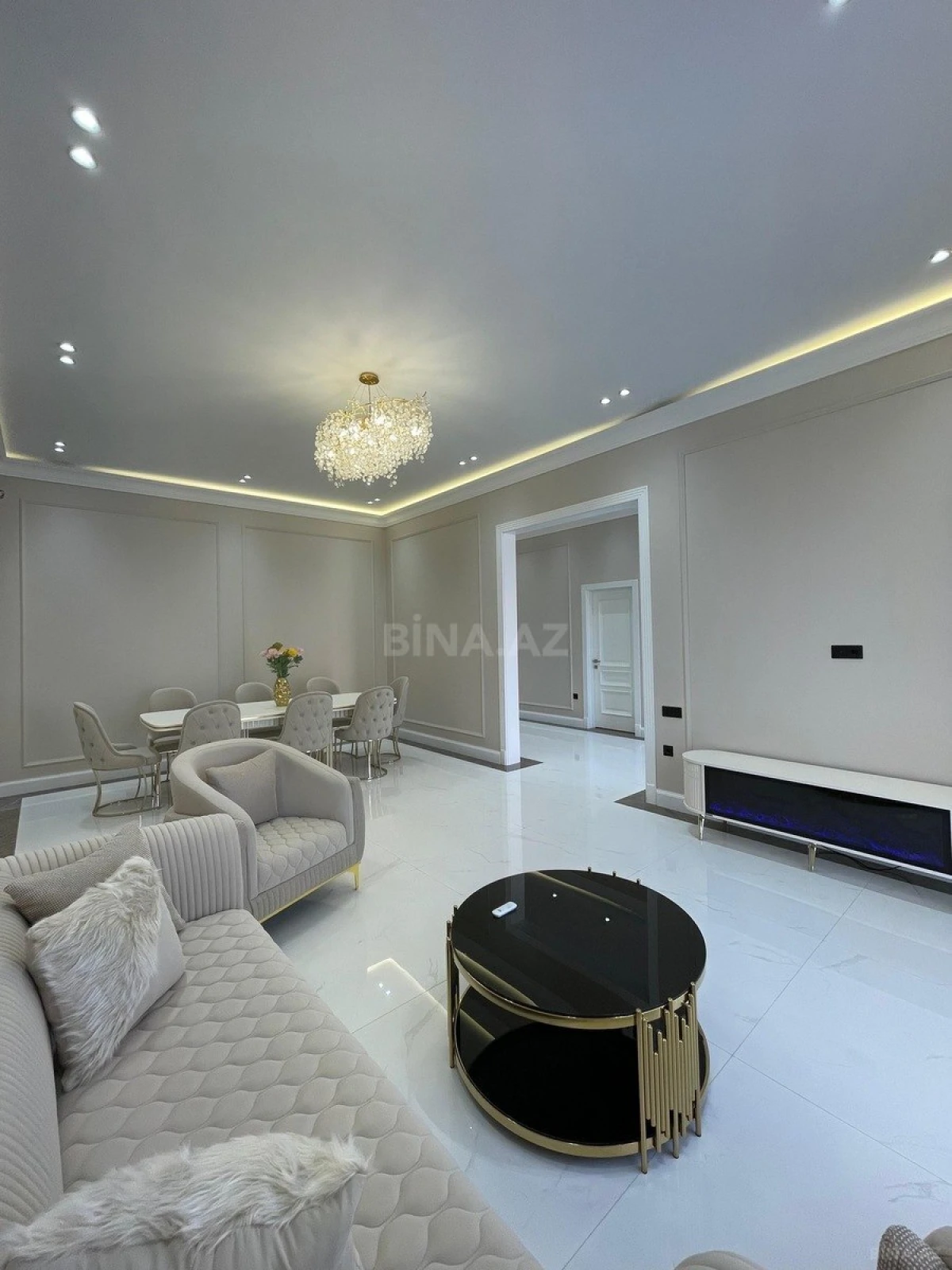 Satılır 5 otaqlı həyət evi 230 m²