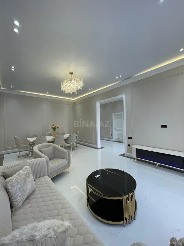 Satılır 5 otaqlı həyət evi 230 m²