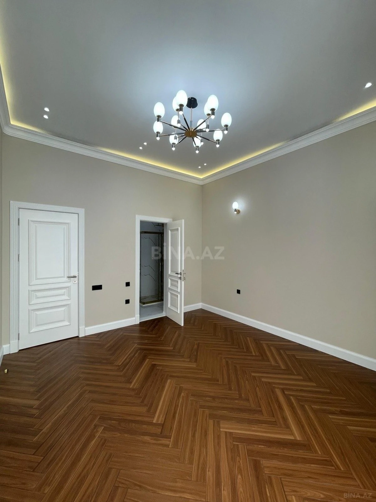 Satılır 5 otaqlı həyət evi 230 m²