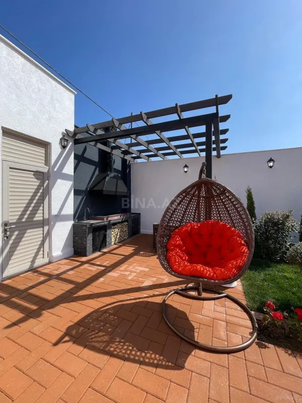 Satılır 5 otaqlı həyət evi 230 m²