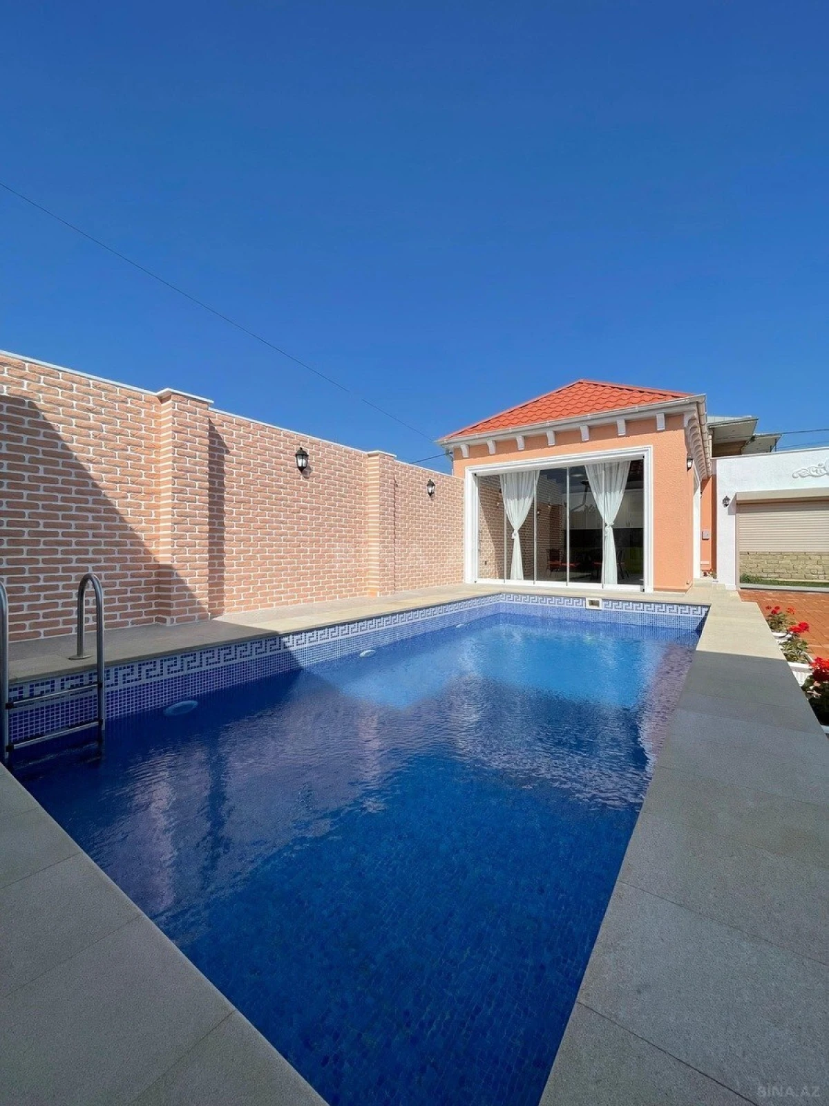 Satılır 5 otaqlı həyət evi 230 m²