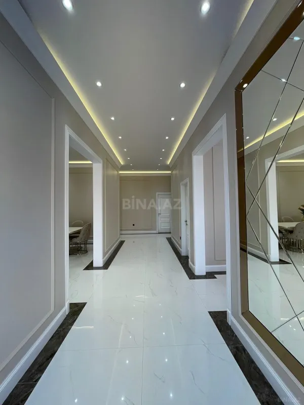 Satılır 5 otaqlı həyət evi 230 m²