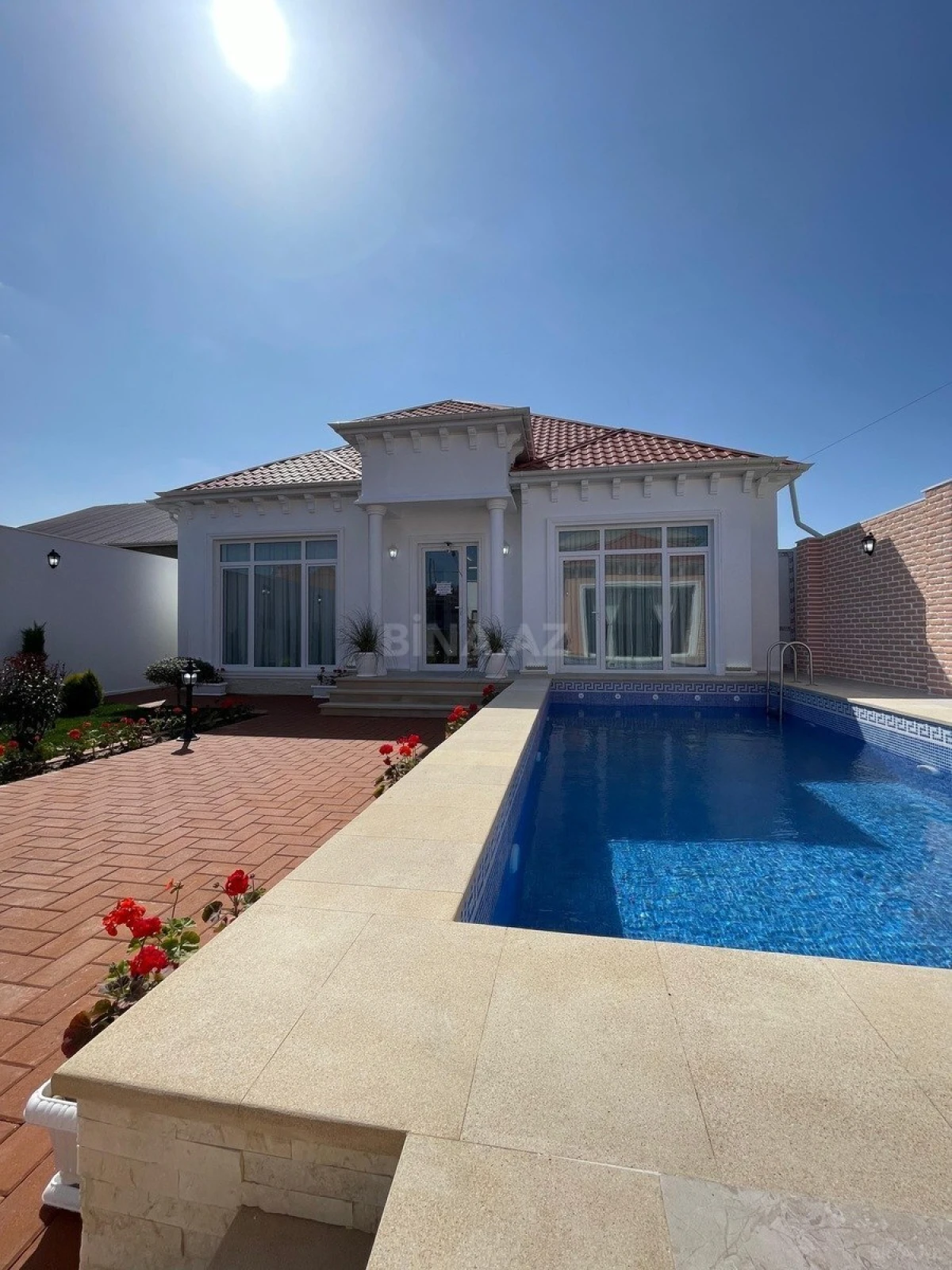 Satılır 5 otaqlı həyət evi 230 m²