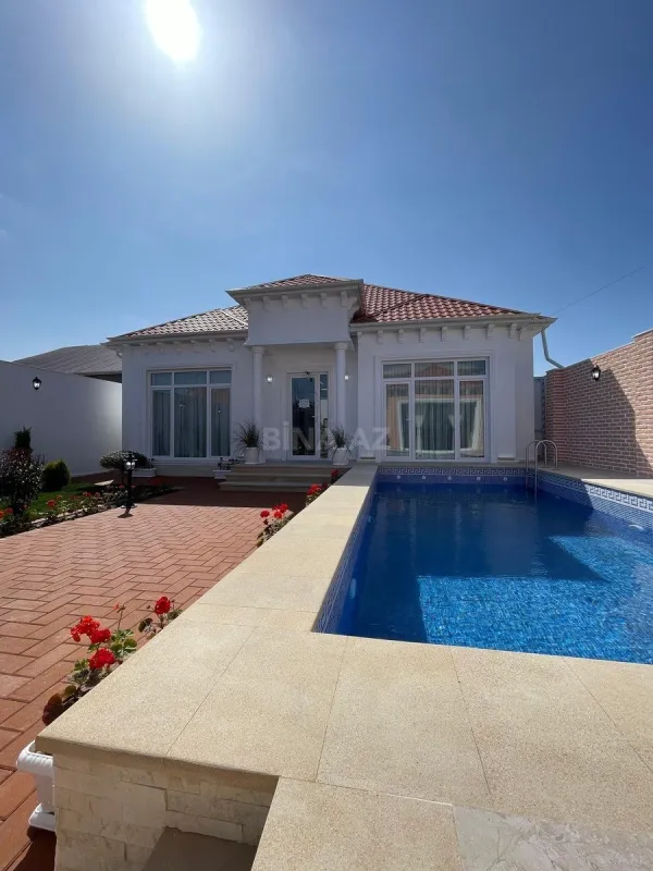 Satılır 5 otaqlı həyət evi 230 m²