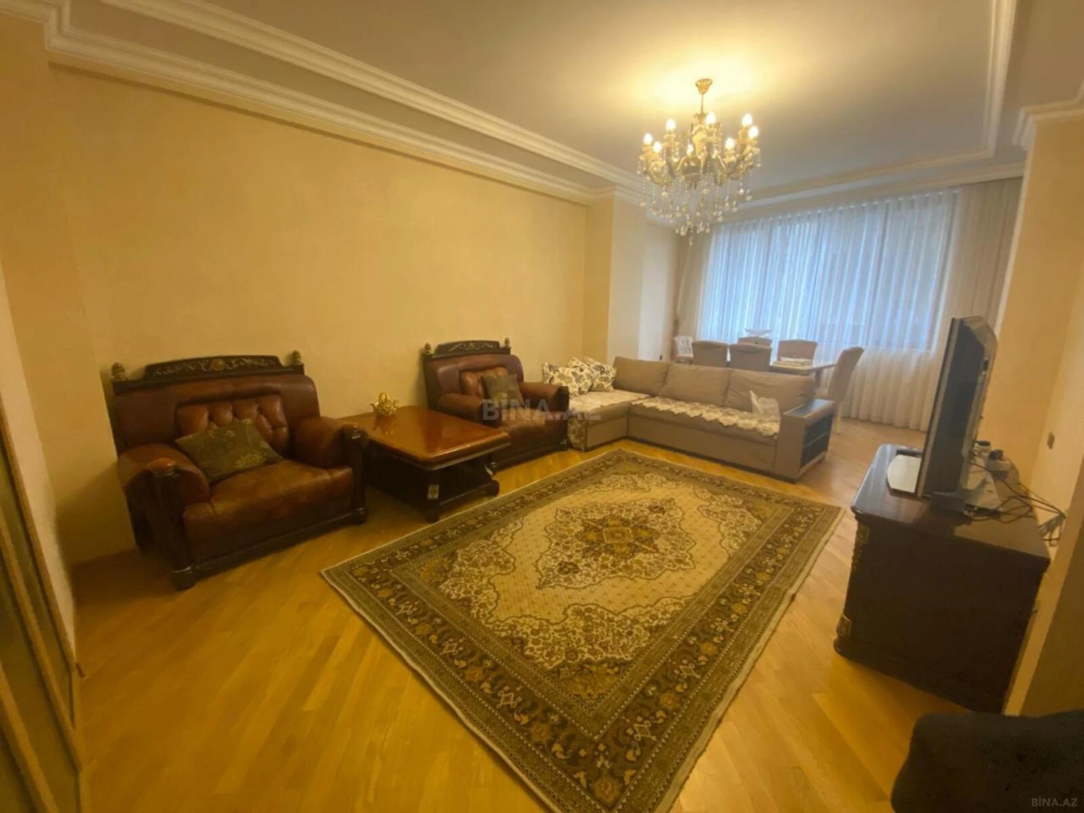 Satılır 3 otaqlı mənzil 109 m²