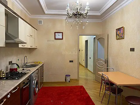 Satılır 3 otaqlı mənzil 109 m²