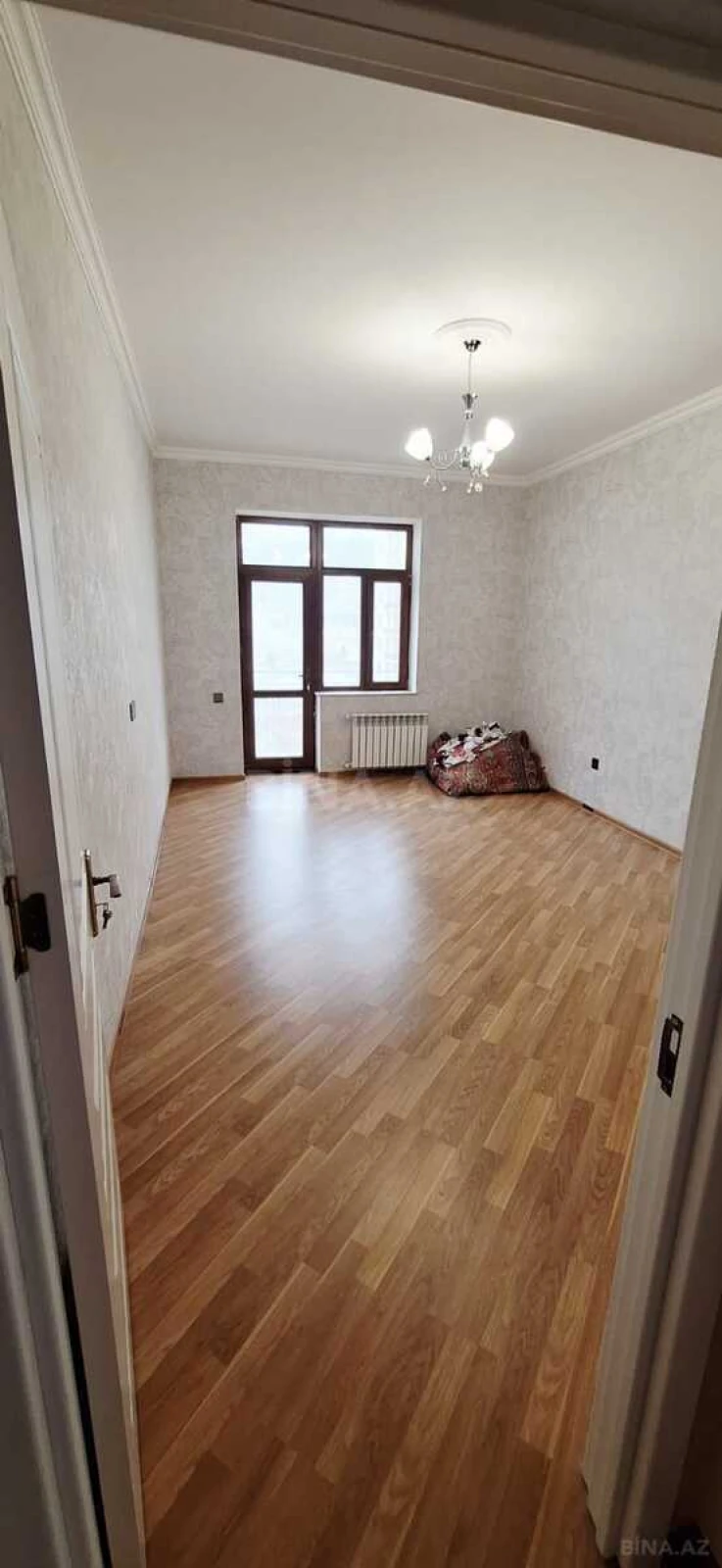 Satılır 3 otaqlı mənzil 125 m²
