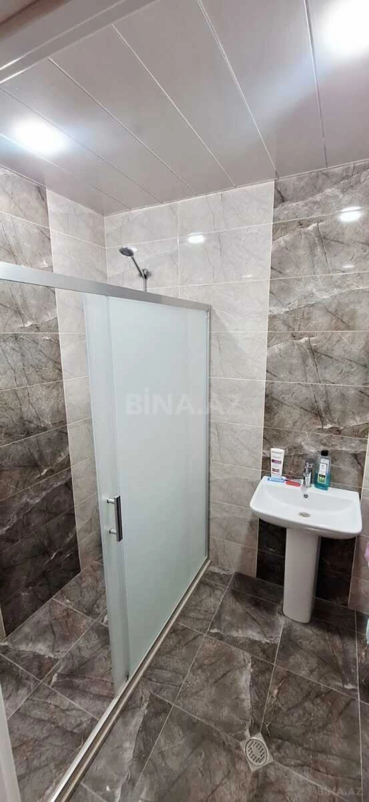 Satılır 3 otaqlı mənzil 125 m²