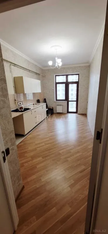 Satılır 3 otaqlı mənzil 125 m²