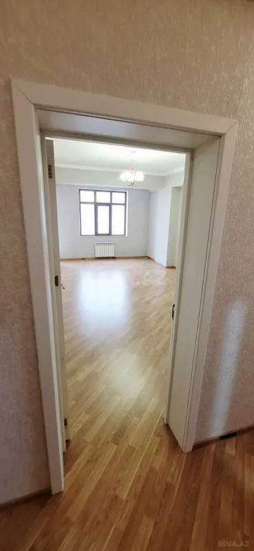 Satılır 3 otaqlı mənzil 125 m²