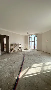 Satılır 4 otaqlı mənzil 130 m² — Bakı, Nizami 4 otaq 130.00 m²
