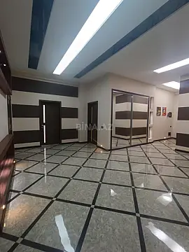 Satılır 4 otaqlı mənzil 170 m²