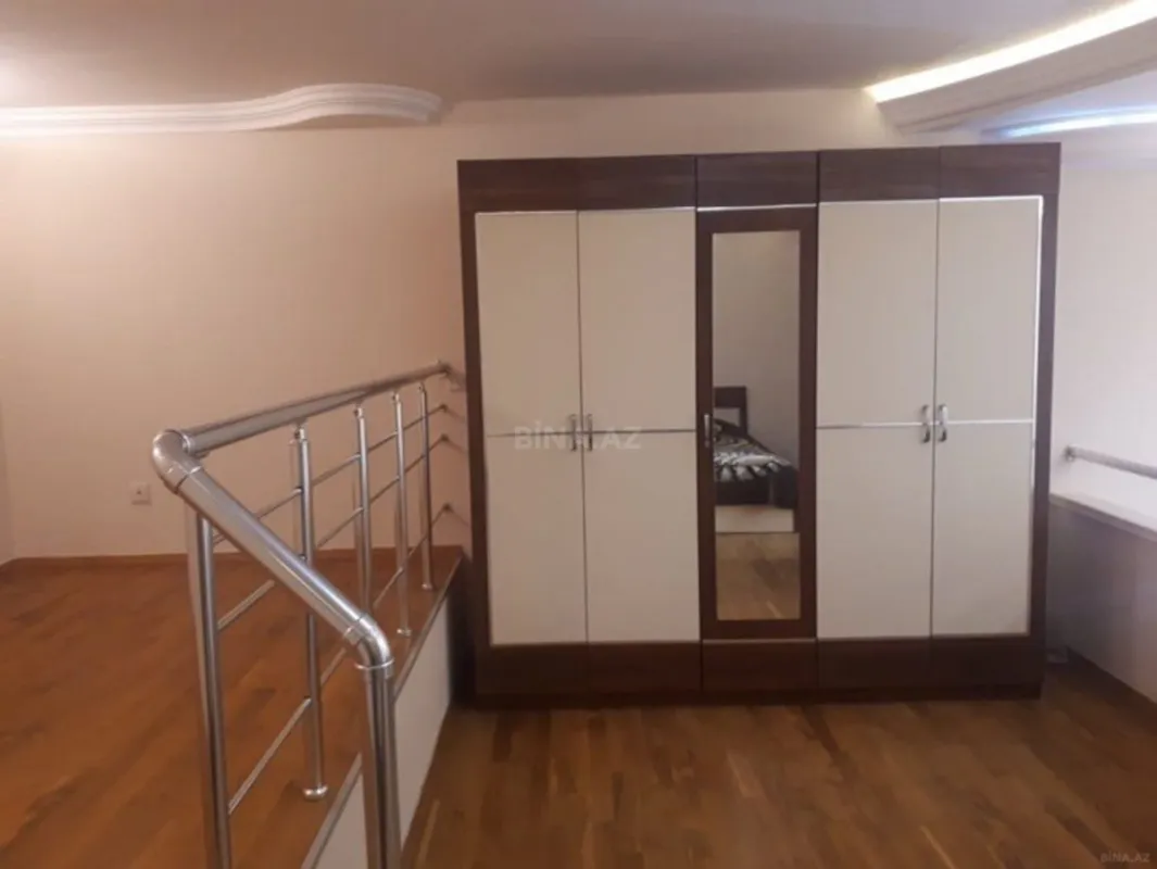 Satılır 2 otaqlı mənzil 65 m²