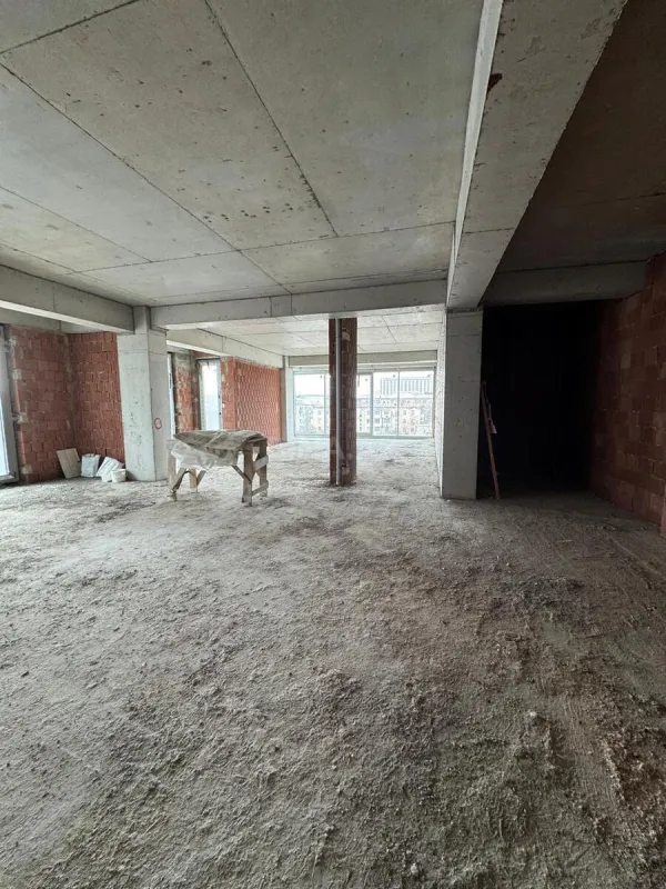 Satılır 3 otaqlı mənzil 130 m²