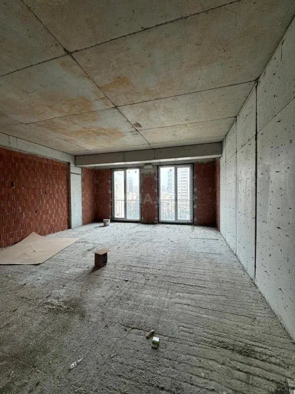 Satılır 3 otaqlı mənzil 130 m²