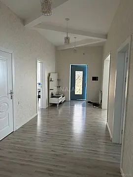 Satılır 4 otaqlı həyət evi 230 m²