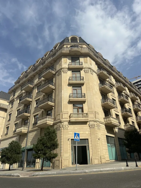 Satılır obyekt 104 m²