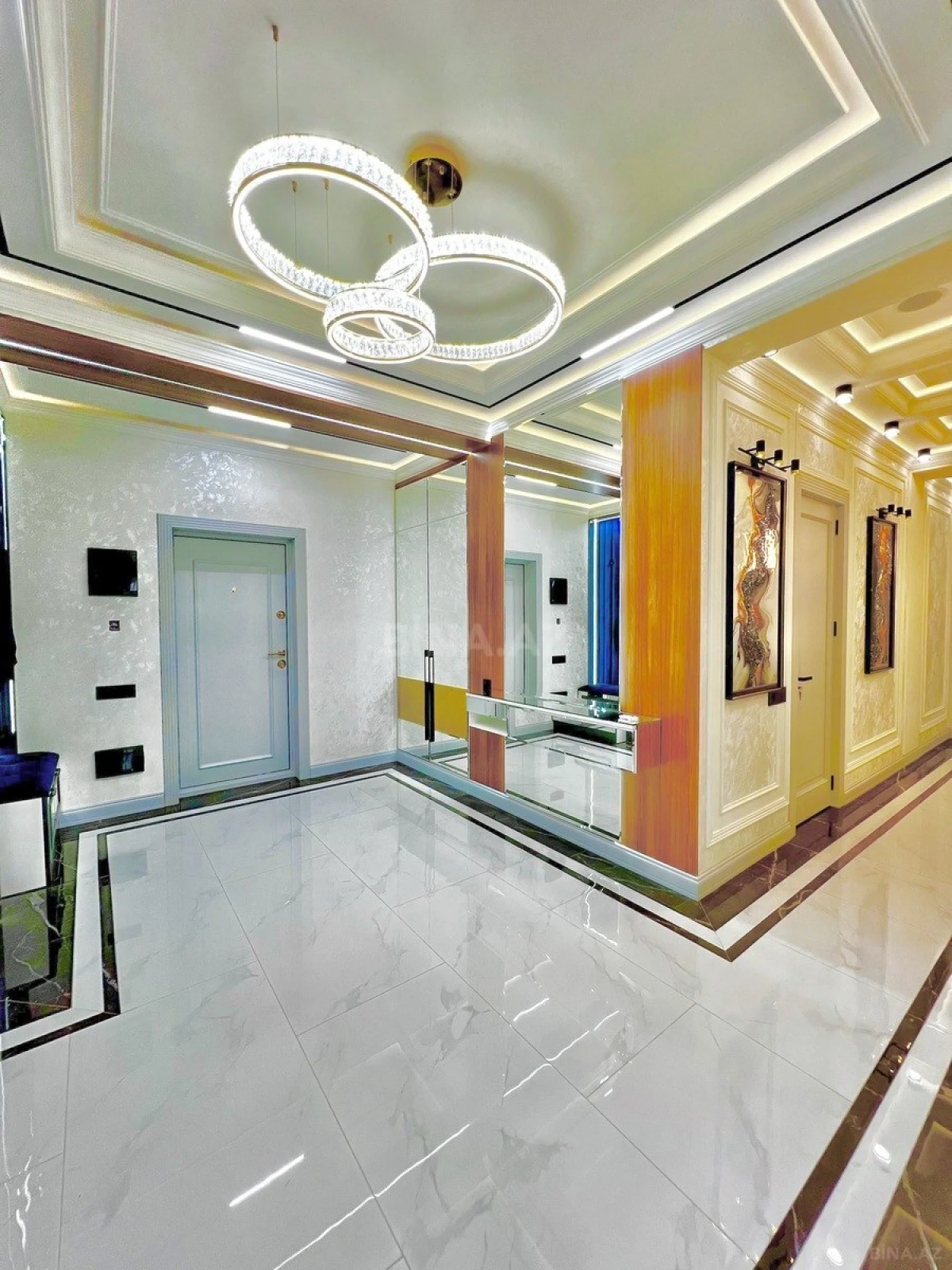 Satılır 4 otaqlı mənzil 186 m²