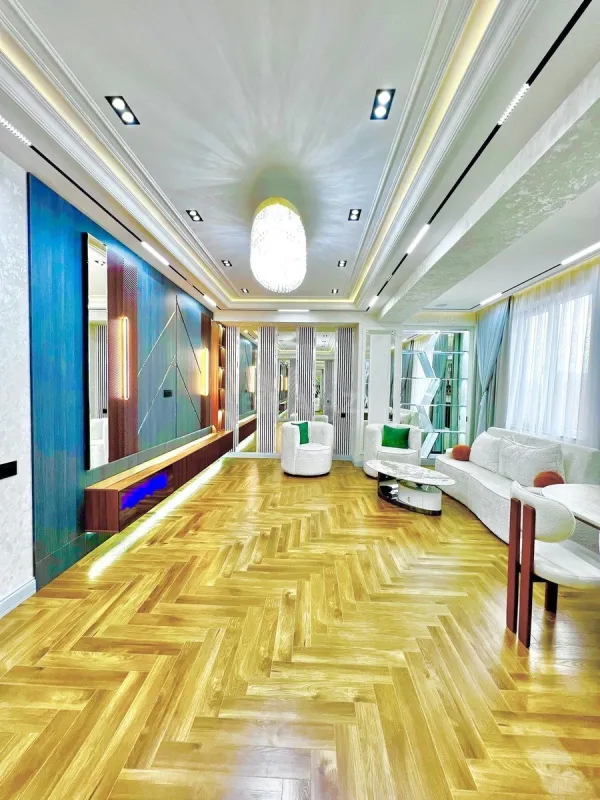 Satılır 4 otaqlı mənzil 186 m²