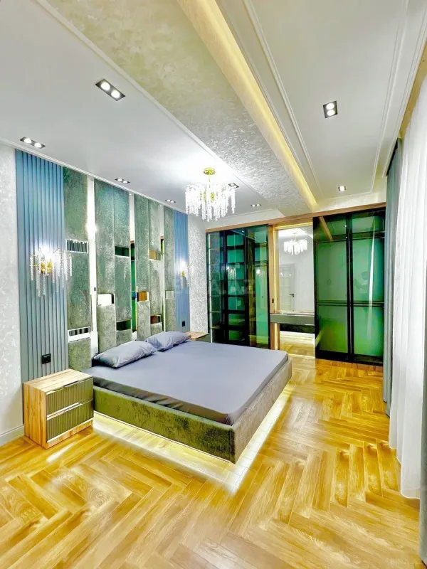 Satılır 4 otaqlı mənzil 186 m²