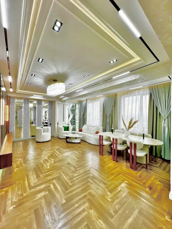 Satılır 4 otaqlı mənzil 186 m²