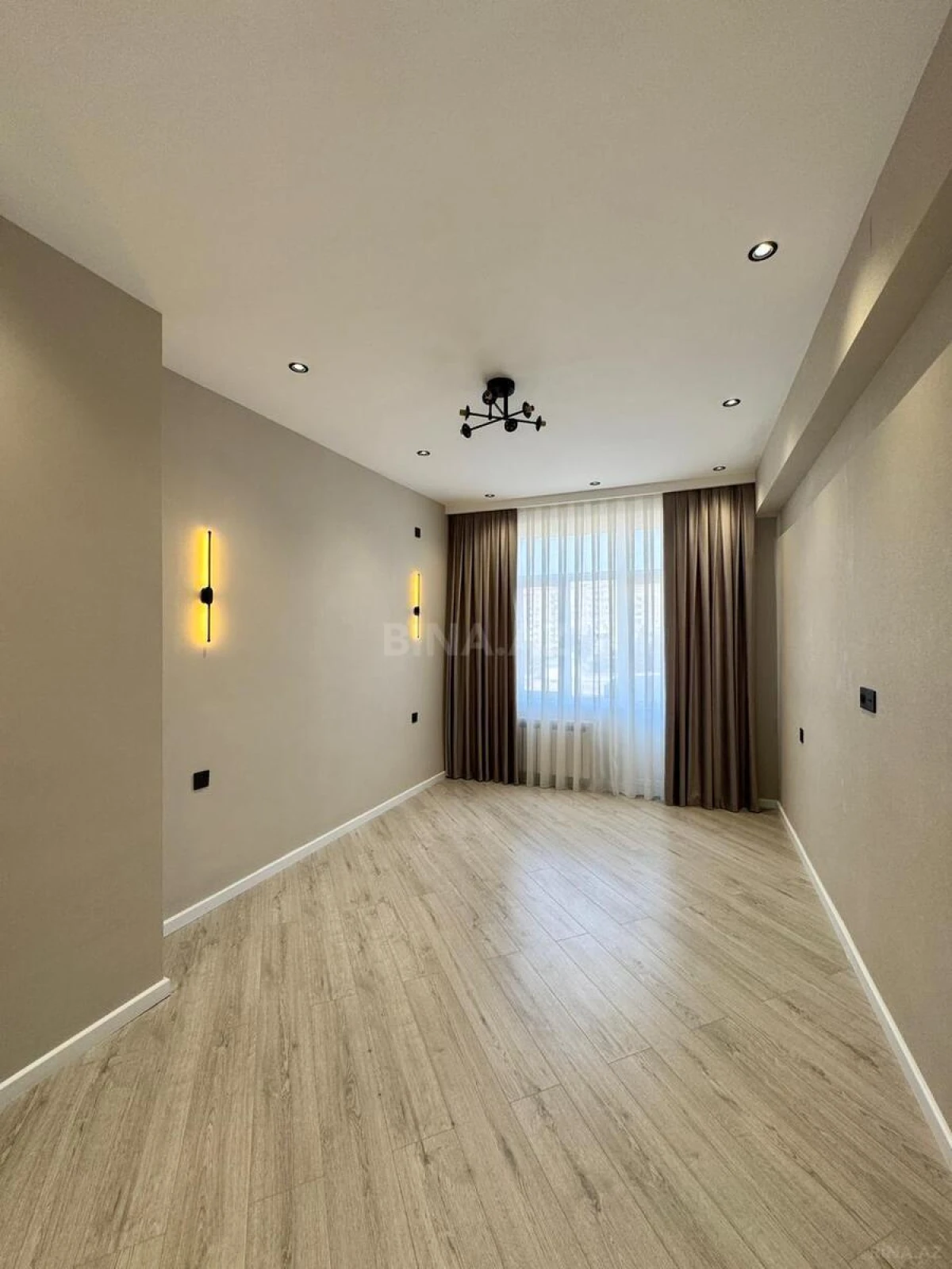 Satılır 2 otaqlı mənzil 58 m²